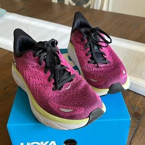 Hoka Clifton 8